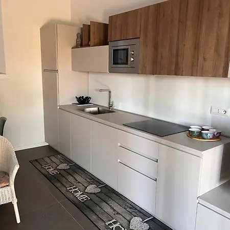 Apartman Santa Chiara - Vista Con Piscina Lesa